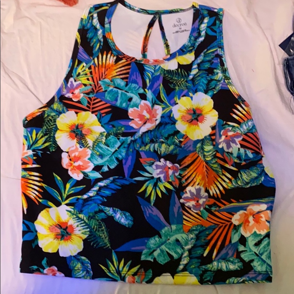 cute hawaiian crop top.